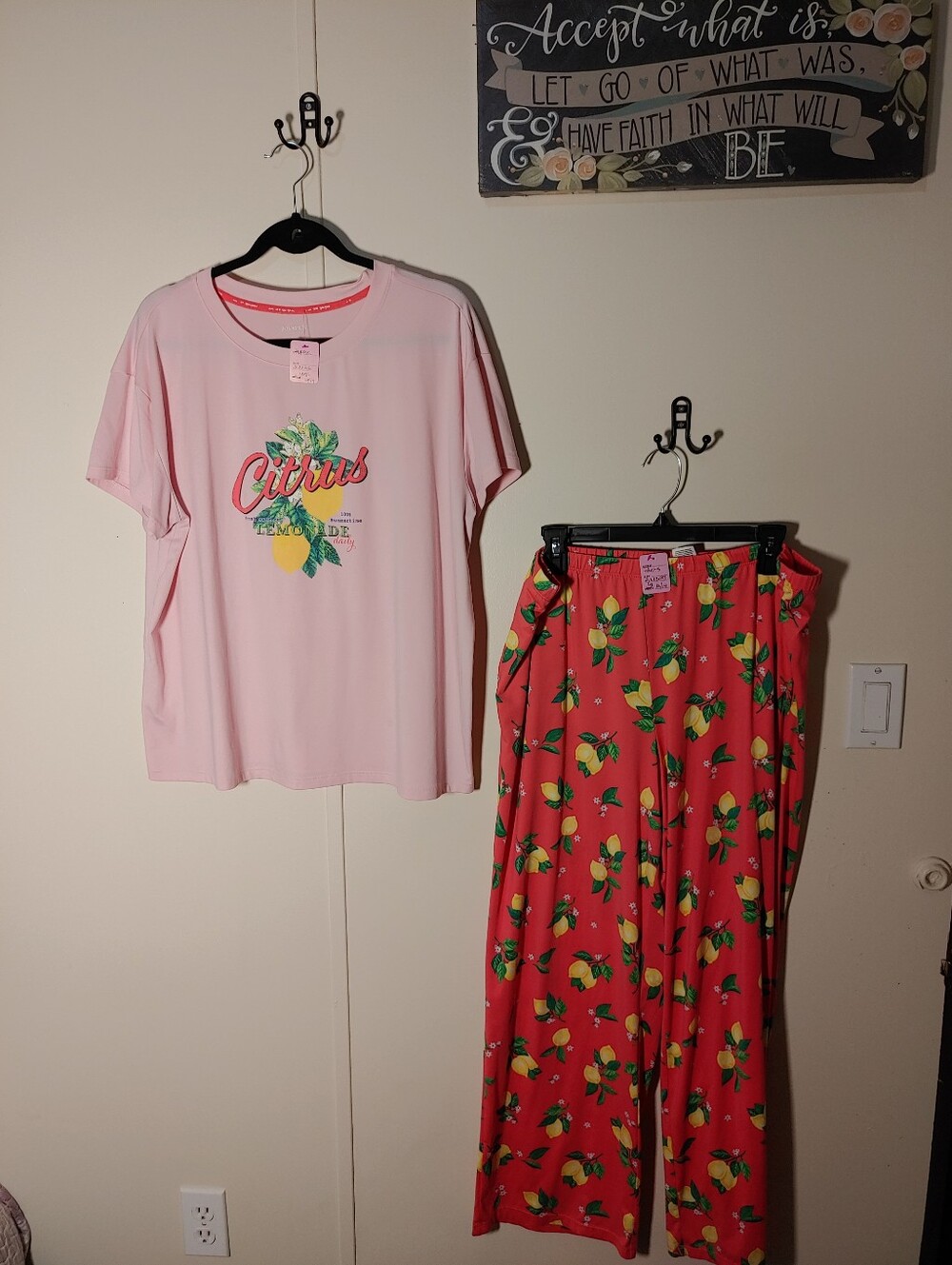 Like New Large 12/14 Joyspun Pink Lemon Short Sleeve Adorable Pajama Set